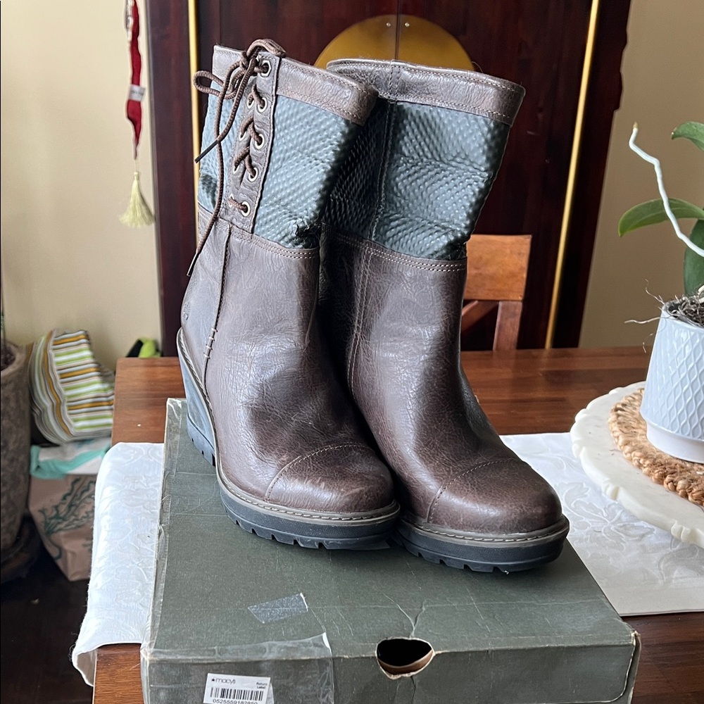 Timberland Kellis Brown and black Ankle Boots. New in box.